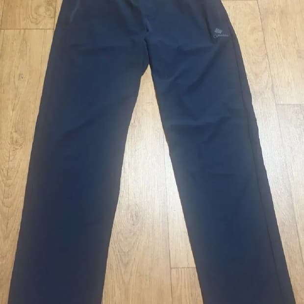 컬럼비아 아웃도어 바지 32인치 입니다