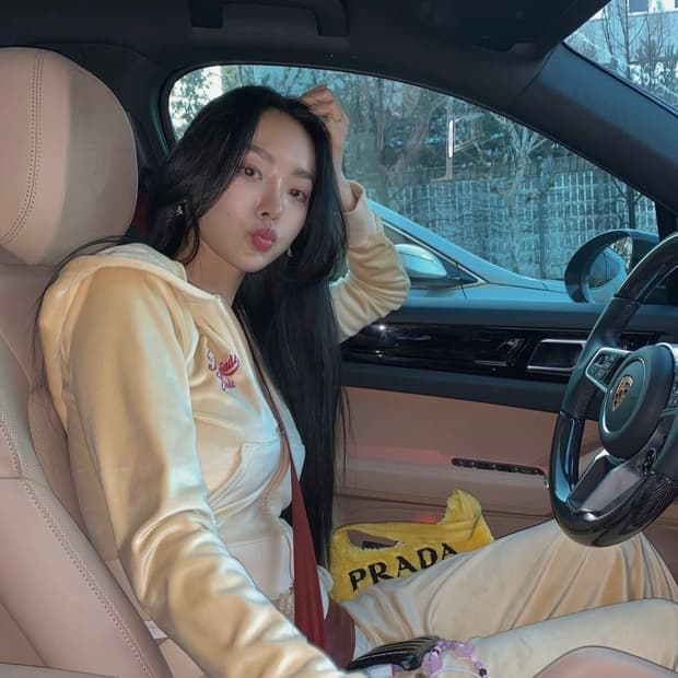 페일제이드 벨로아 y2k 벨벳 트레이닝 셋업 - 골드베이지