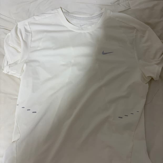 나이키 W 스위프트 드라이 핏 반팔 러닝 탑