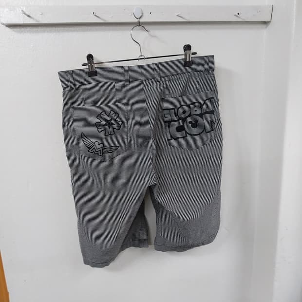 디즈니 남성32 인치 반바지