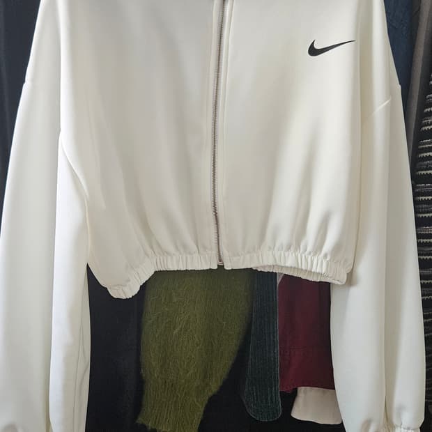 나이키 스우시 크롭자켓