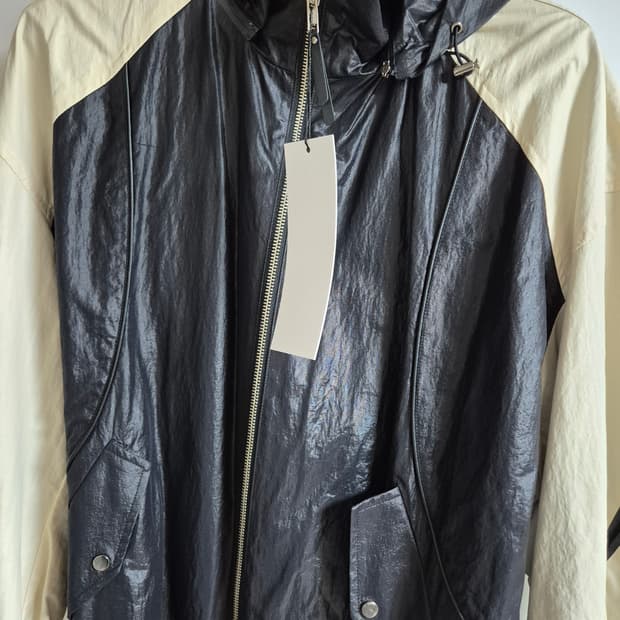 알리스 커브드라인바시티윈드브레이커 자켓 L사이즈