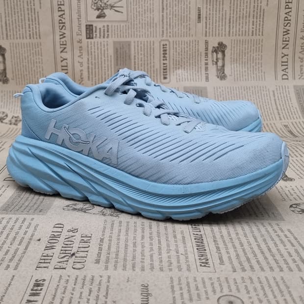 호카 HOKA 링컨3 여성런닝화235