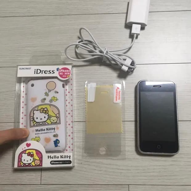 아이폰 3gs + 헬로키티 케이스(미개봉)