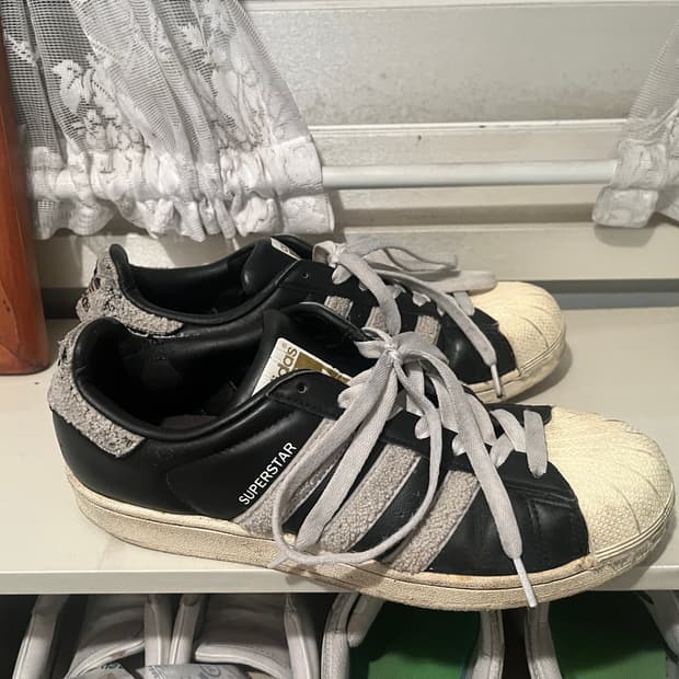 아디다스 스니커즈