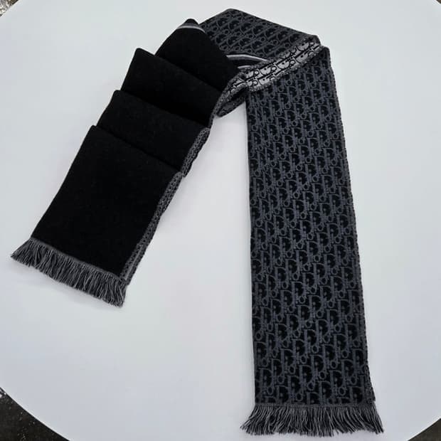 디올 오블리크 머플러 목도리