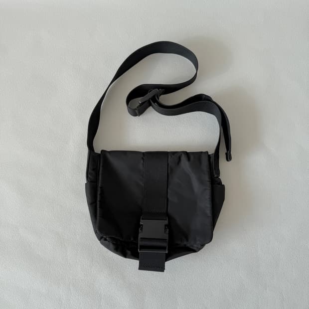 코스(COS) 크로스백