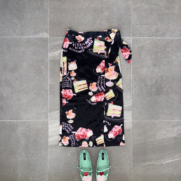 BIMBA Y LOLA black satin dessert wrap sk