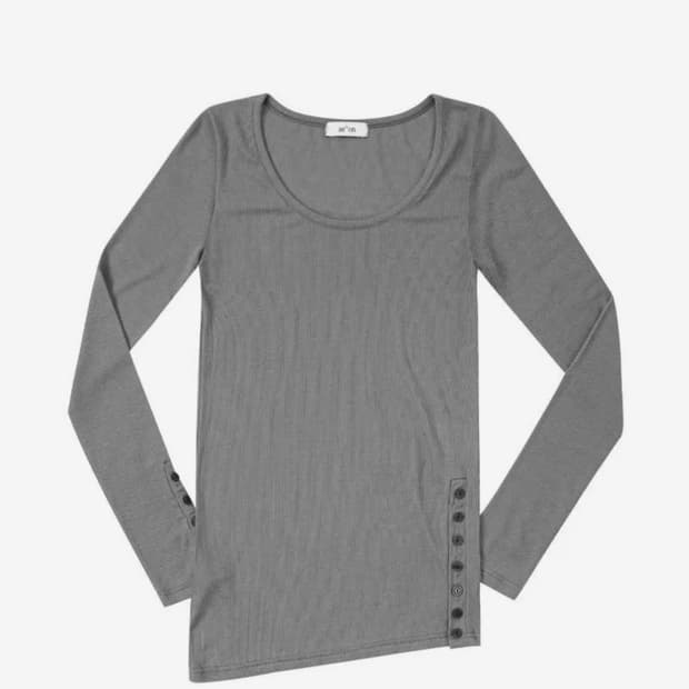 애즈온 DIAGONAL BUTTON T / GRAY