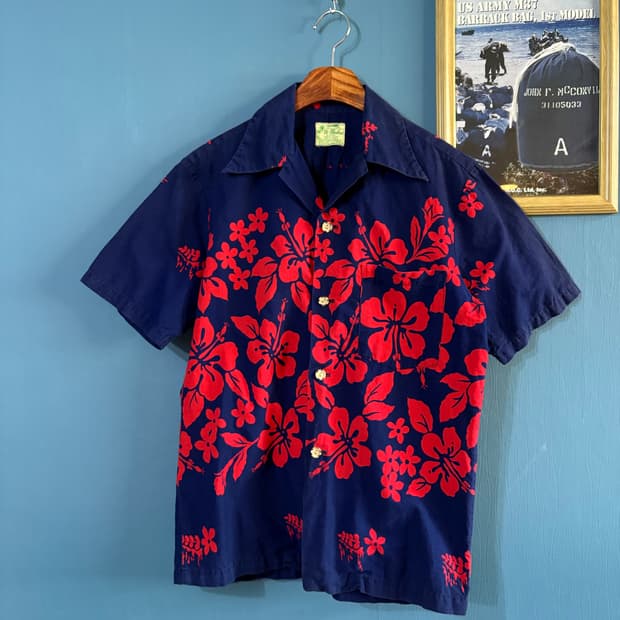 70-80’s Ui-Mai Kai Aloha Shirt. 
