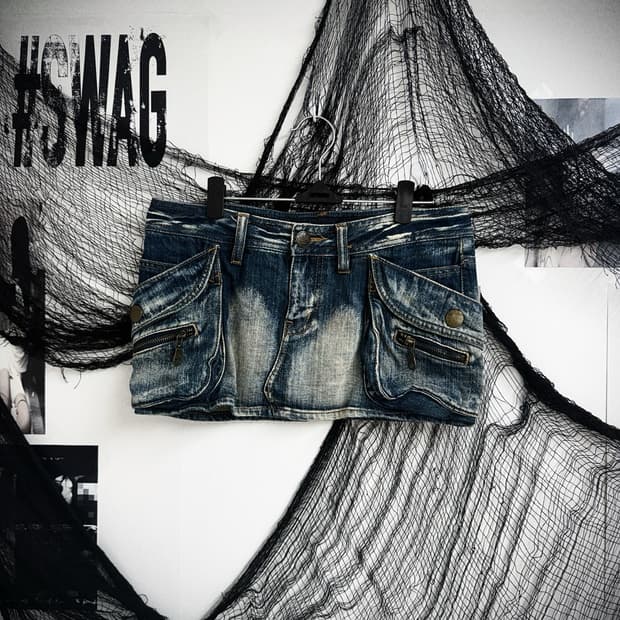 Pocket detail denim mini skirt