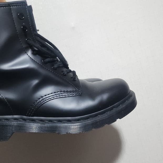 닥터마틴 1460 모노블랙 260 사이즈