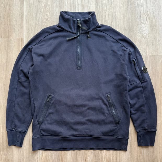 C.P. 컴퍼니 반집업 스웨트셔츠 네이비 블루