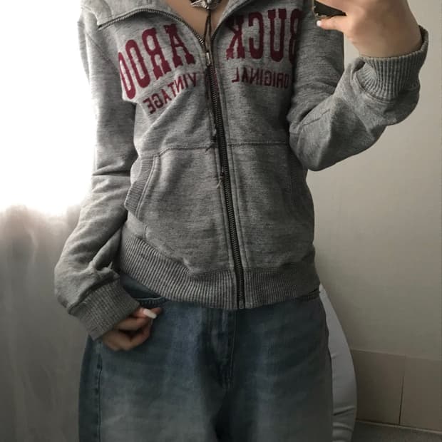 버카루 그레이 로고 후드집업