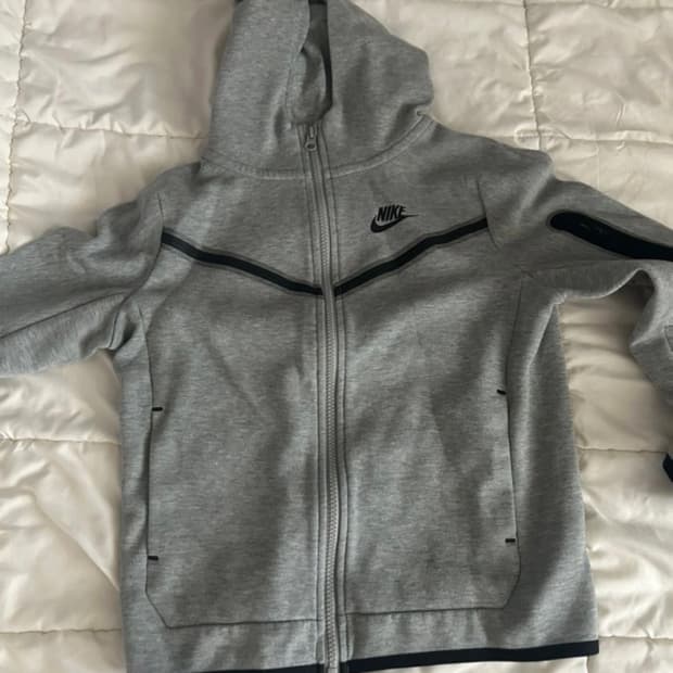 나이키 테크팩 세미크롭