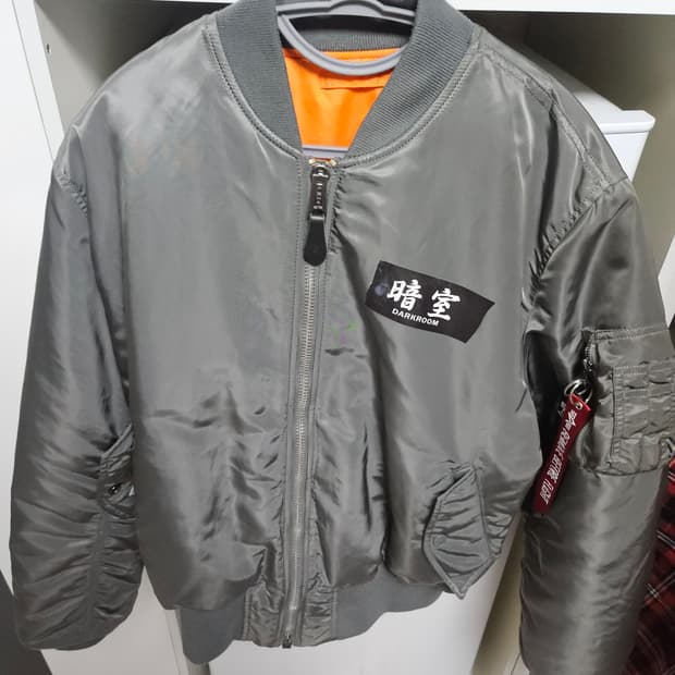 다크룸 스튜디오 × 알파인더스트리 ma1 건메탈 L