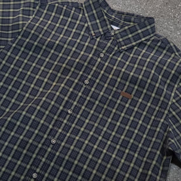 칼하트 네이비 체크 반팔셔츠