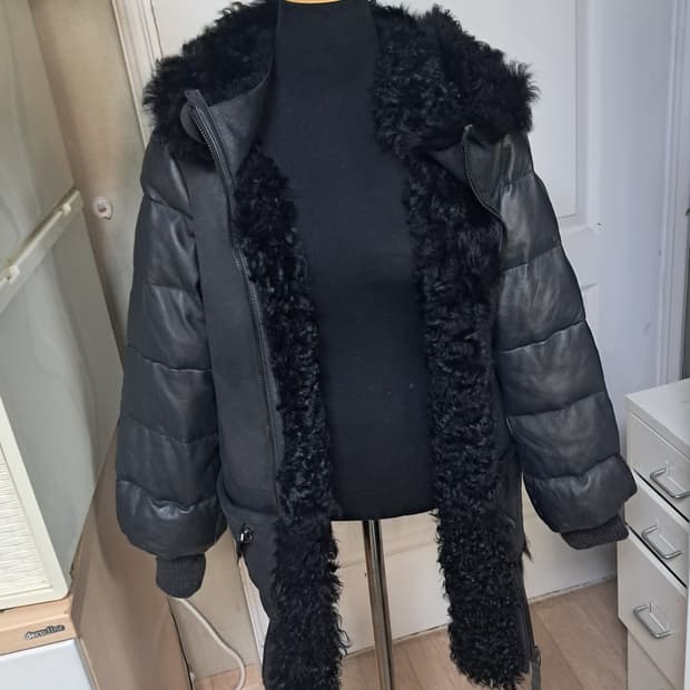 KUHO 구호 가죽 리얼 양털퍼 패딩 무스탕 55~날씬66