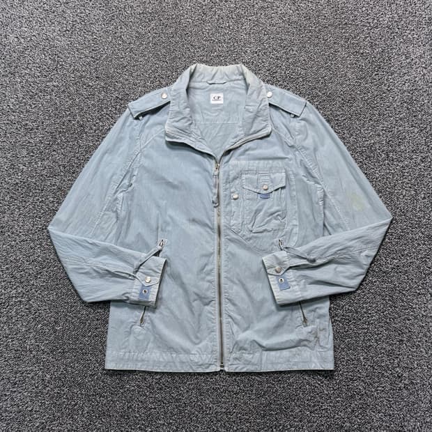 Name : C.P.컴퍼니 견장 디테일포켓 바람막이 자켓 :)