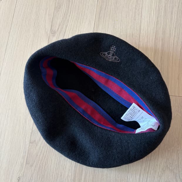 비비안웨스트우드 베레모