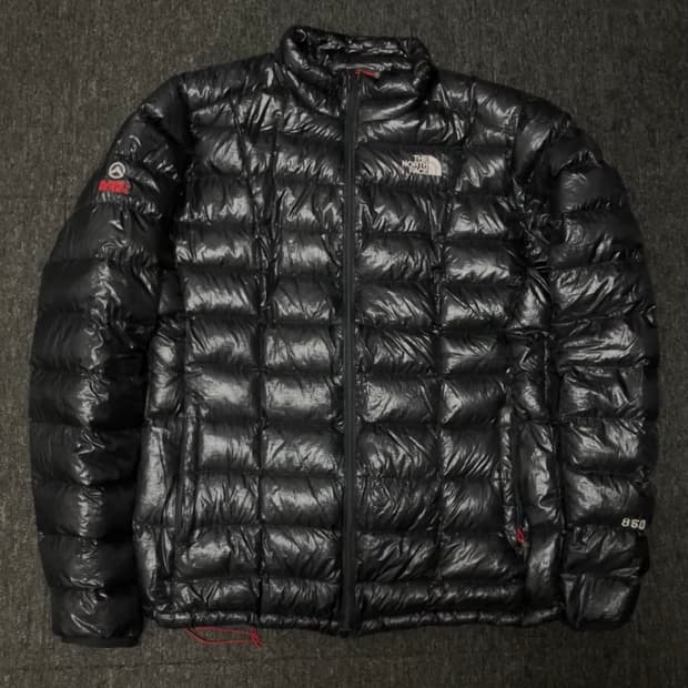 노스페이스 퍼텍스 퀀텀 850 경량패딩