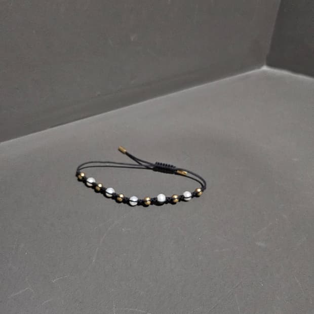 알렉산더 맥퀸 스컬 펄 프렌드십 팔찌