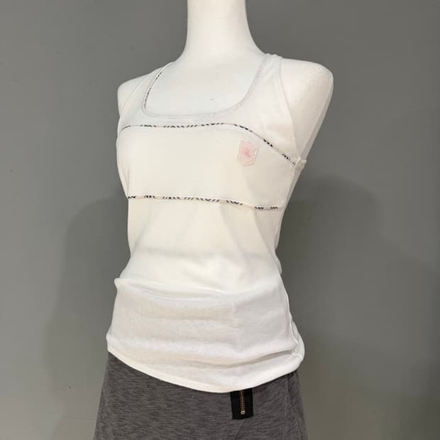 버버리 블루라벨 체크 포인트 홀터넥 슬리브리스