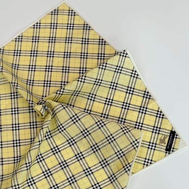 (새상품) burberry /버버리 쁘띠스카프 손수건