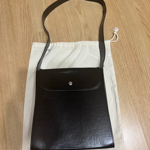 아워레가시 레더 익스텐디드 백 새상품