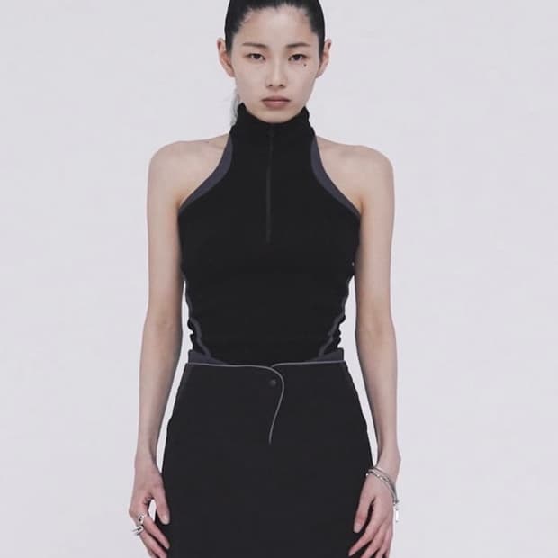 혜인서 후디드 슬리브리스 hooded sleeveless black