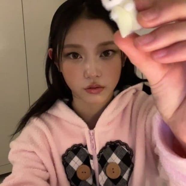 Eat me plz 잇미플리즈 후드집업
