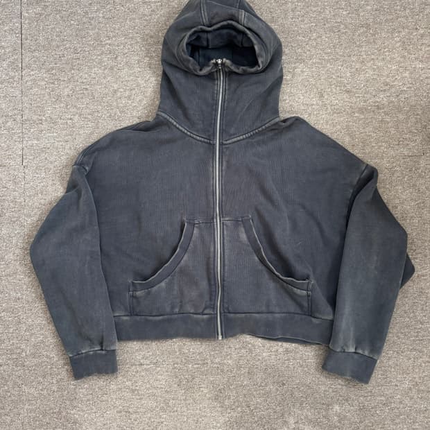 엔타이어 스튜디오 워시드 블랙 크롭 후드집업