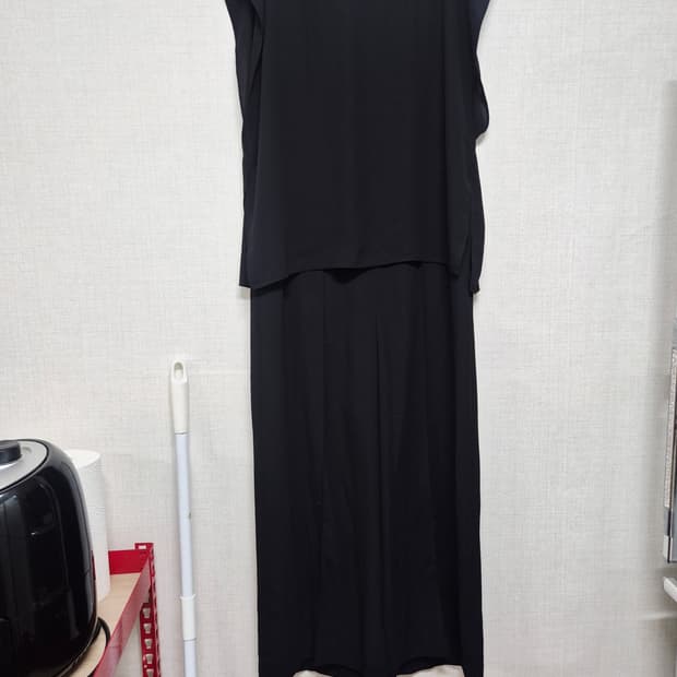 쉬즈미스 블랙 점프수트