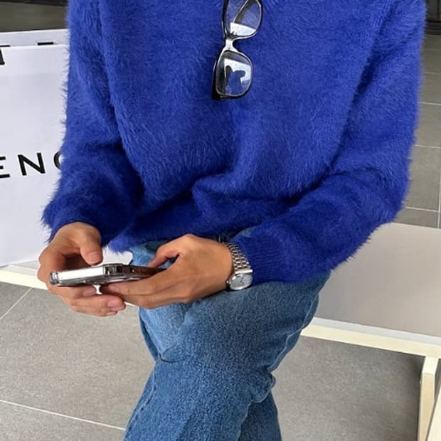 앙고라 네이비 니트