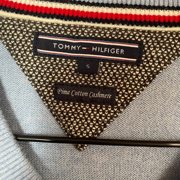 Tommy Hilfiger 브이넥 캐시머어 코튼 구름 니트