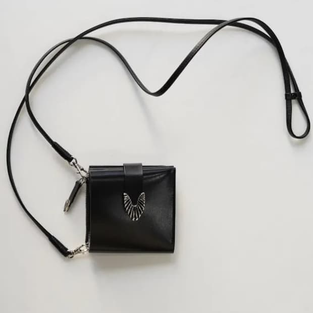 토가 레더 숄더 월렛 블랙