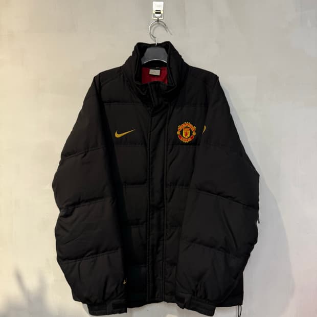 나이키 올드 맨유 덕다운 블랙 패딩