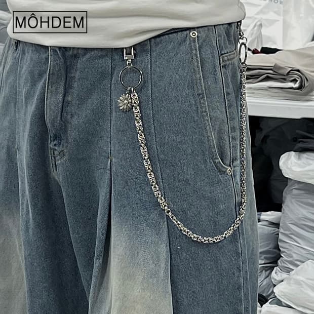 데이지 웨스턴 y2k 무드 키링체인