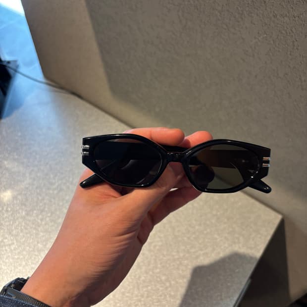 젠틀몬스터 고스트 선글라스