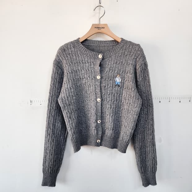 곰돌이 회색 꽈배기 가디건