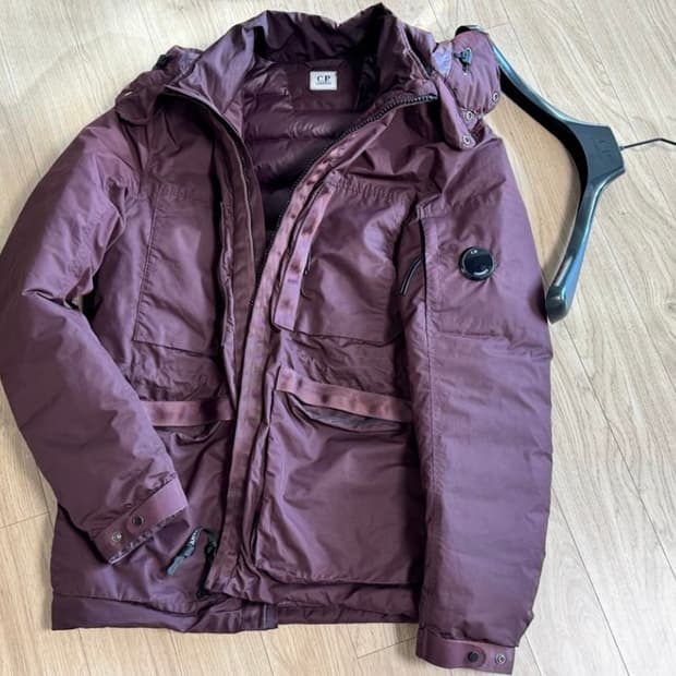 CP 컴퍼니 패딩자켓 급매