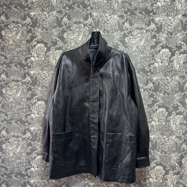 left 레프트 하이넥 투포켓 에코레더 자켓