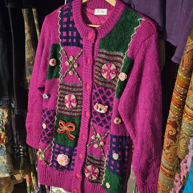 핑크곰 입체 포인트 가디건