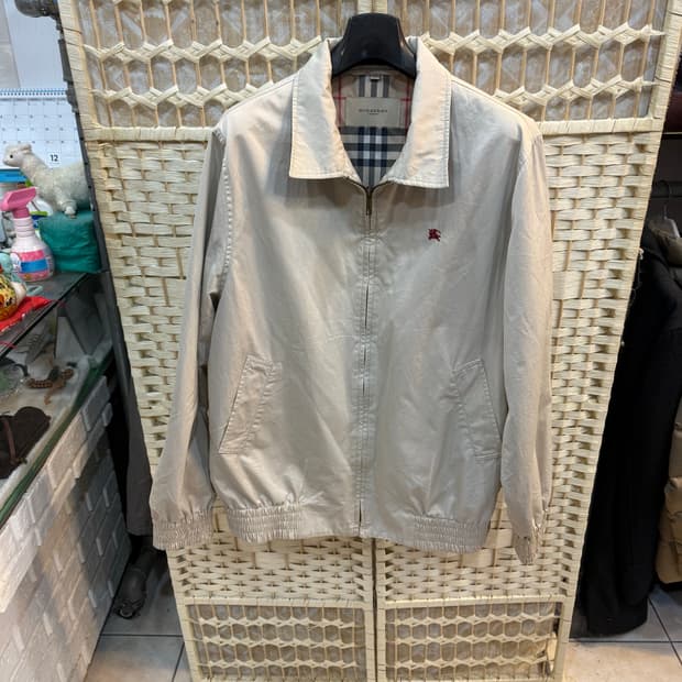 100 정품 버버리 블루종 팝니다