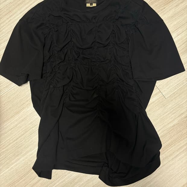Comme des garcons shring t-shirts m