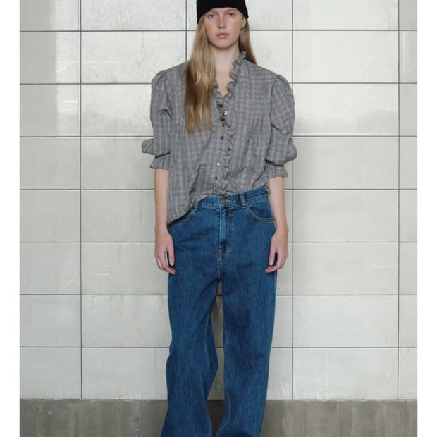 비아플레인 빅토리아 프릴 체크 블라우스