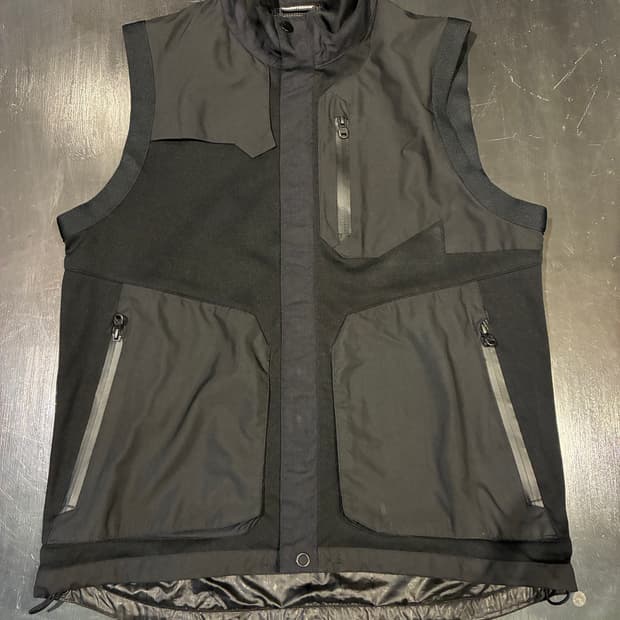 L) 화이트 마운티니어링 고어텍스 베스트 조끼