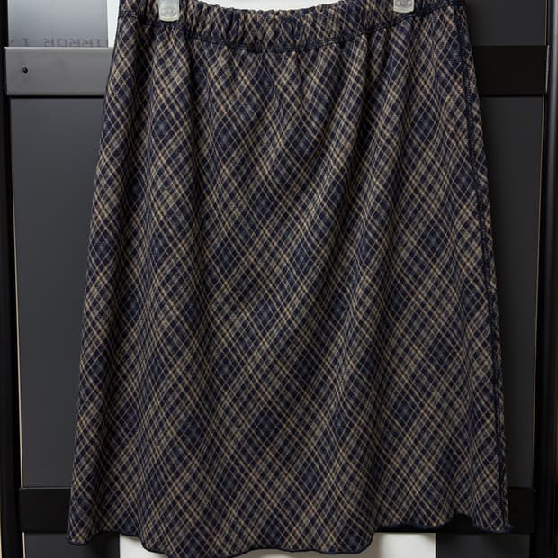 체크 미디스커트 (가을겨울)