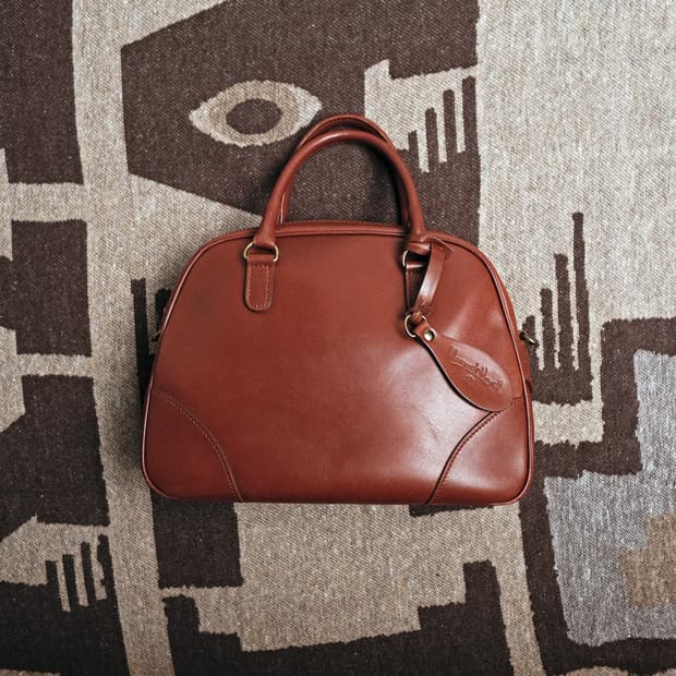 마가렛 호웰 올드라벨 레더 핸드백