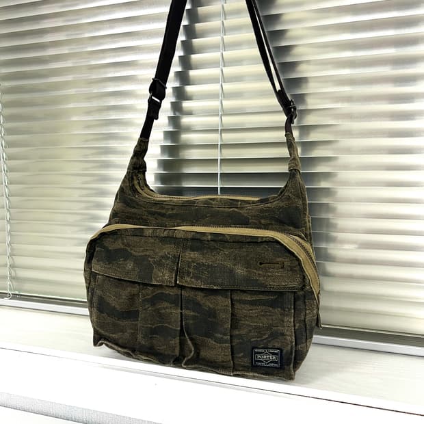 PORTER-GREEN EYE SHOULDER BAG  